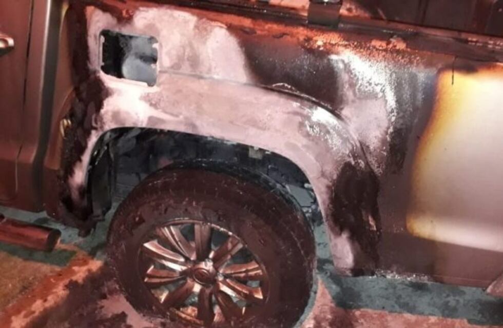 Incendiaron la camioneta de un ex Diputado en Chamical