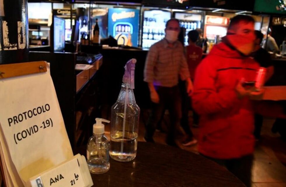 Sin definiciones sanitarias, bares de Paseo Pellegrini van por la reapertura