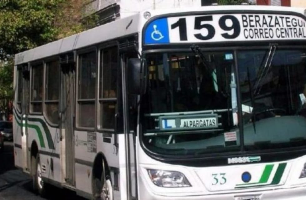 Asaltaron y golpearon a otro chofer y hay paro en la línea 159