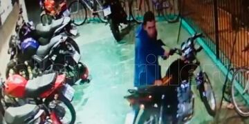 Robó la moto en 40 segundos\u002E