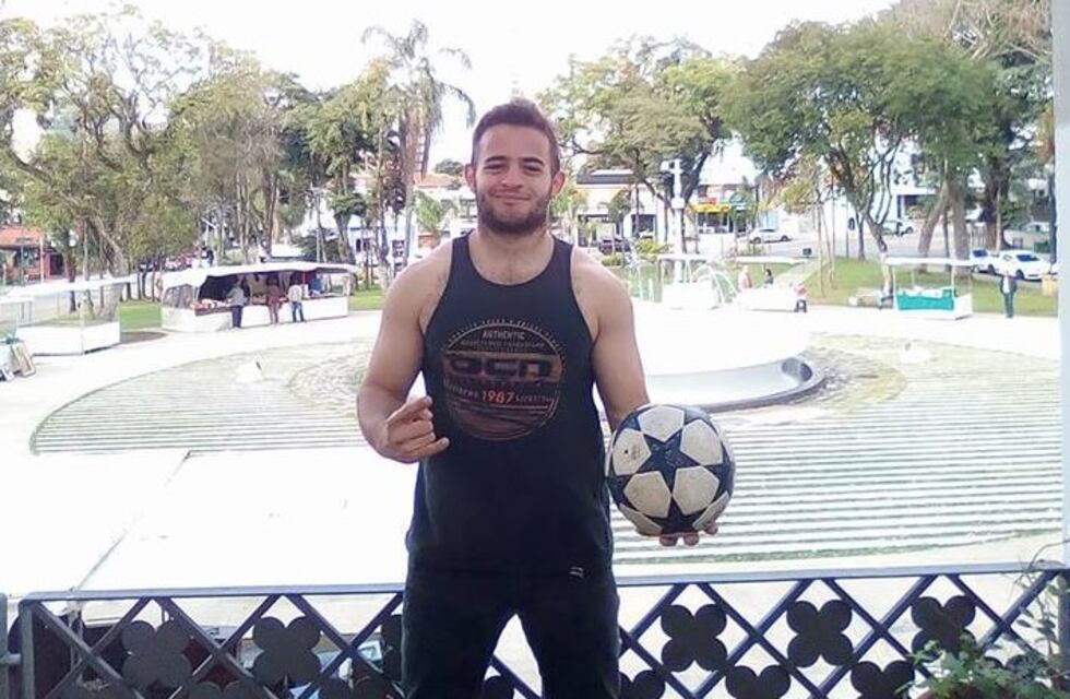 Un misionero pide ayuda para viajar al Torneo Argentino de Fútbol Freestyle