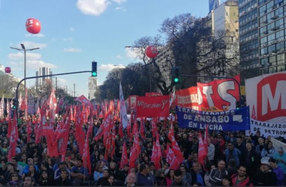 El Frente de Izquierda realizó un acto en la 9 de Julio