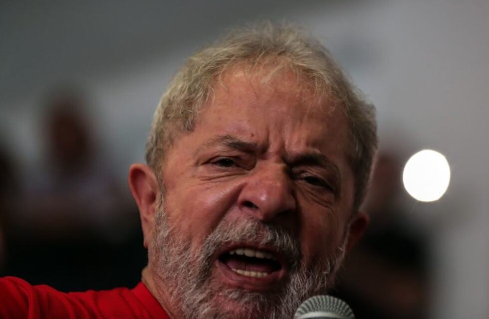 El PT anunció que registrará a Lula como candidato frente a lo que llama "farsa judicial"