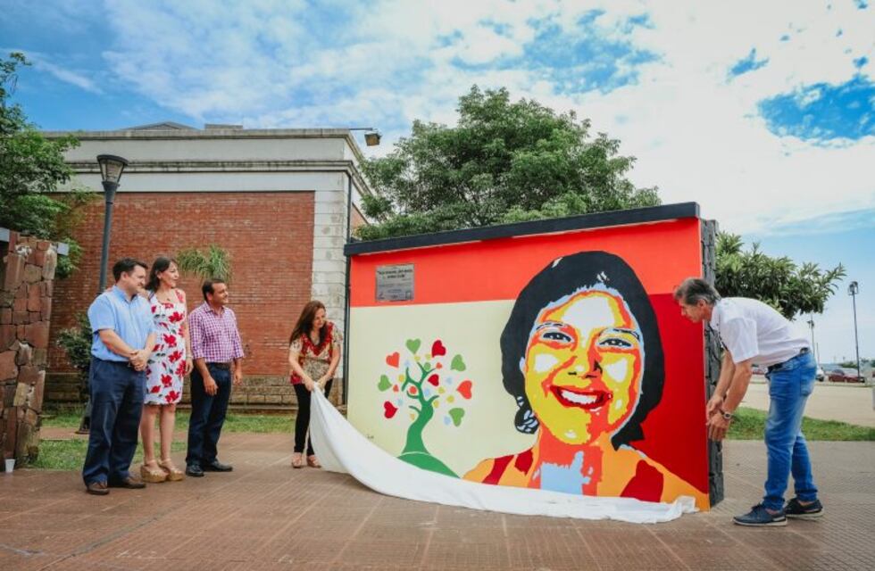 Un mural con el rostro de Stefy Vier fue inaugurado en la Costanera de Posada