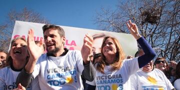 Alejandra Wagner - Guillermo Caro y Victoria Tolosa Paz (Twitter)