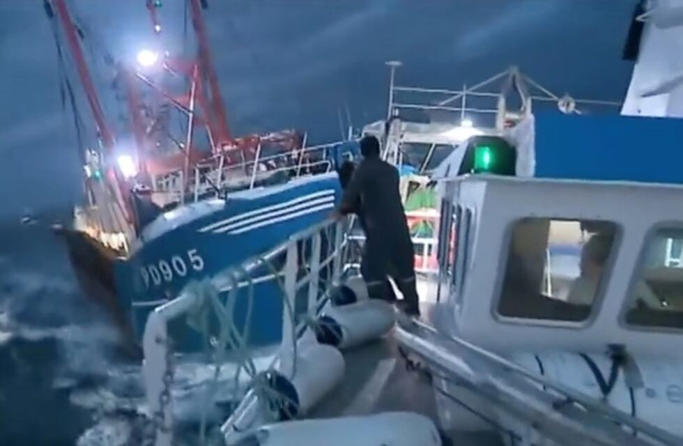 Violento enfrentamiento entre pesqueros franceses y británicos en el Canal de la Mancha