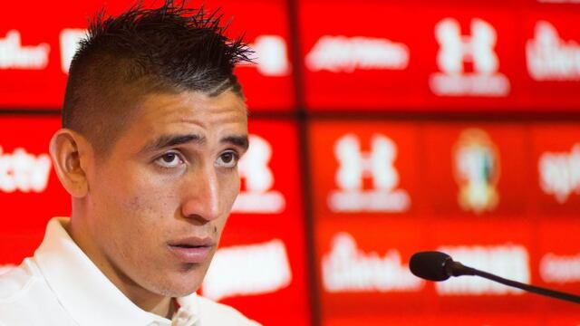 ARCHIVO - El futbolista argentino Ricardo Centuriu00f3n brinda una conferencia de prensa el 16/07/2015 flamante refuerzo de Boca Juniors, se vio involucrado en la madrugada del domingo en un accidente automovilu00edstico en las afueras de la ciudad de Buenos Aires, segu00fan se dio a conocer el 05/09/2016.rnFoto: Maur?Cio Rummens/Fotoarena/ZUMA Wire/dpa (Vinculado al texto de dpa