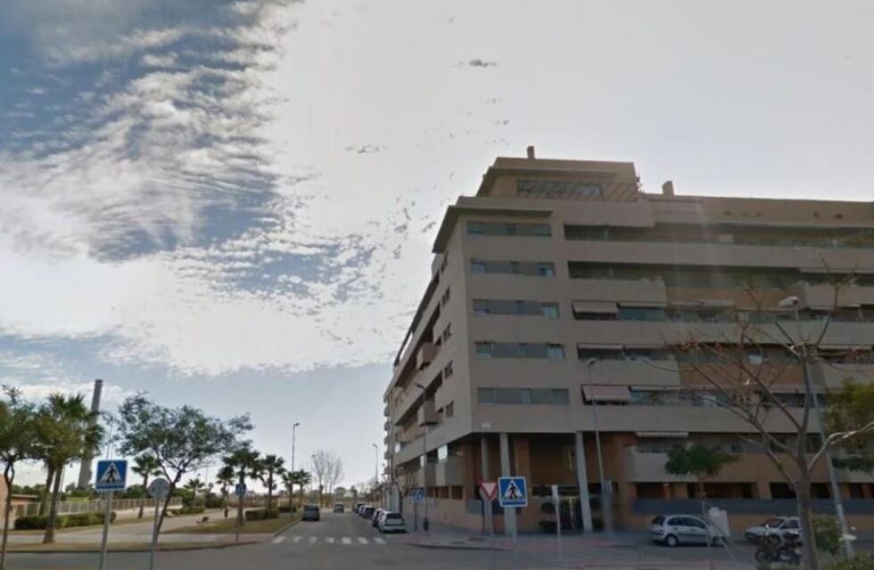 Un hombre tiró a una nena de seis años por la ventana de un edificio y luego se quitó la vida