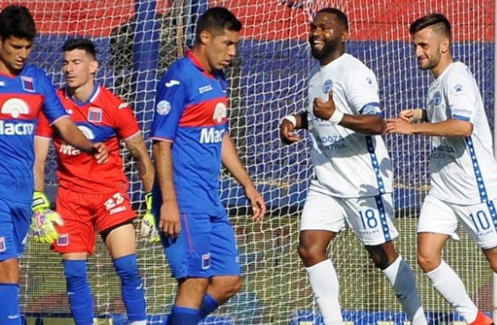 Godoy Cruz goleó a Tigre en Victoria
