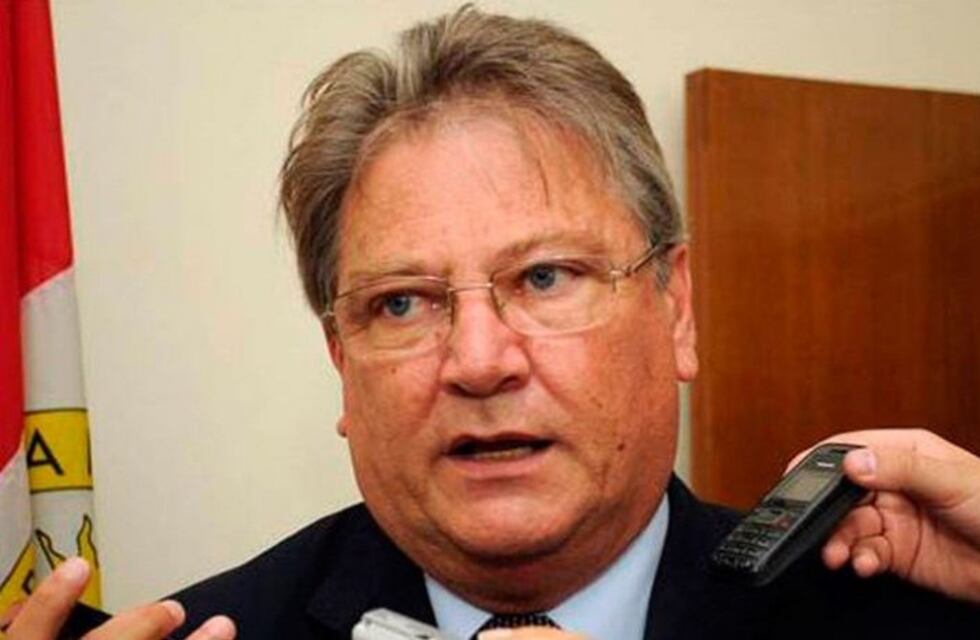 Fascendini: "Cornejo debería ser presidente del partido 'me cago en los principios'"