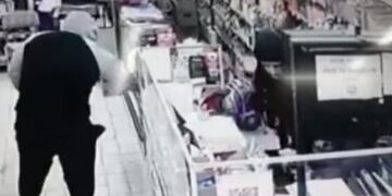 Robo perfumería Villa Gobernador Gálvez