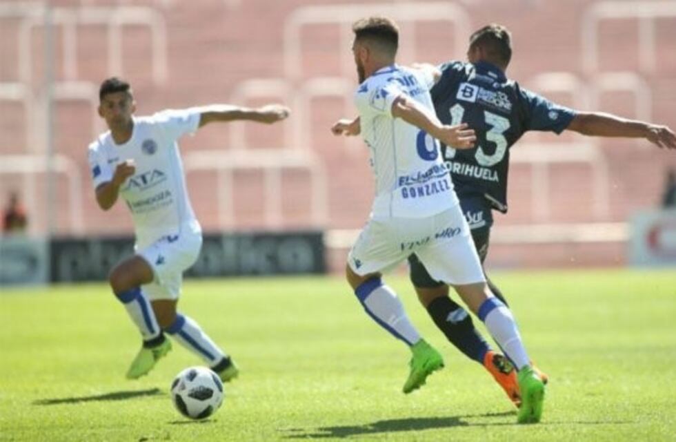 Godoy Cruz le ganó 3a0 a Temperley y se le anima a Boca