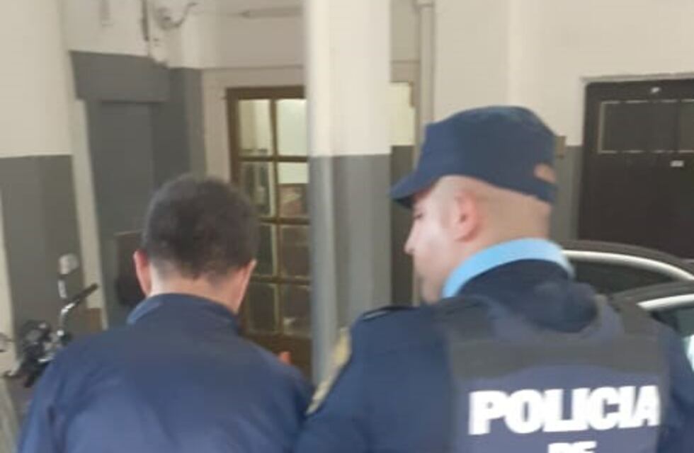 Un detenido por ingresar al patio de una vivienda y tener "actitud sospechosa"