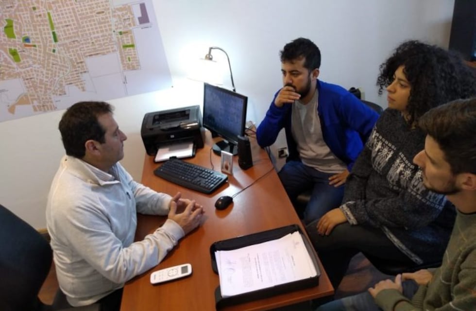 PASO en Alta Gracia: organizaciones políticas entregaron un petitorio al vice intendente de la ciudad