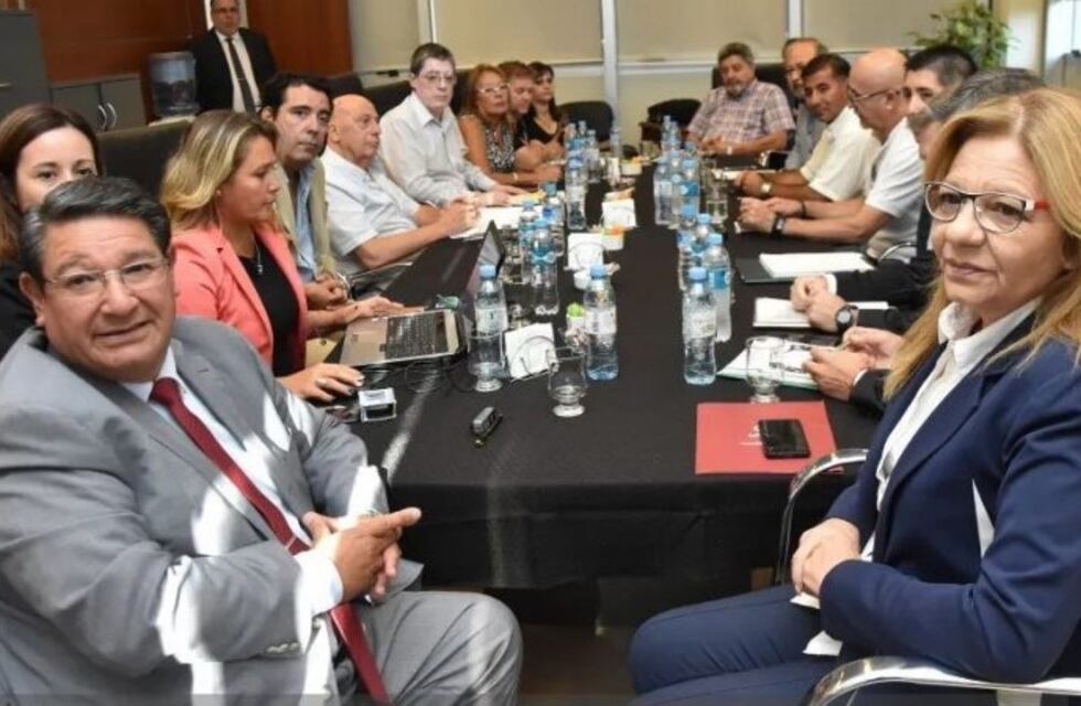 Paritaria docente: el gobierno mejoró la oferta y está cada vez más cerca de un acuerdo