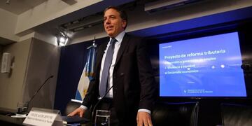 Nicolás Dujovne presenta la reforma tributaria