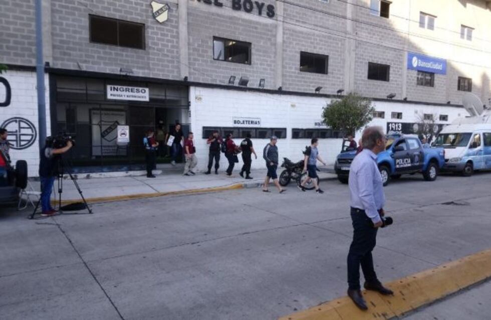 Tras los incidentes, allanaron las instalaciones de All Boys