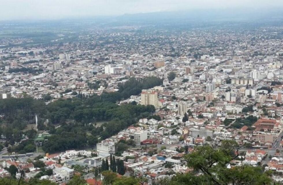 Anuncian lluvias y una máxima de 25° para hoy