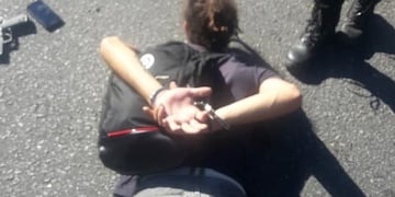 Dante Casemiro, el hijo de Federica Pais, al ser detenido luego del intento de robo protagonizado en Vicente López\u002E