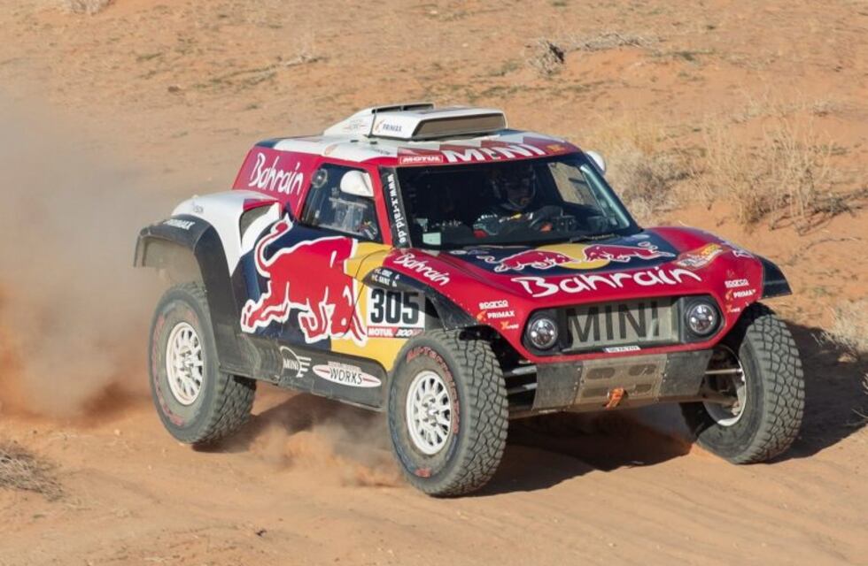 Dakar 2020: Sainz ganó la quinta etapa y sostiene la punta en la general