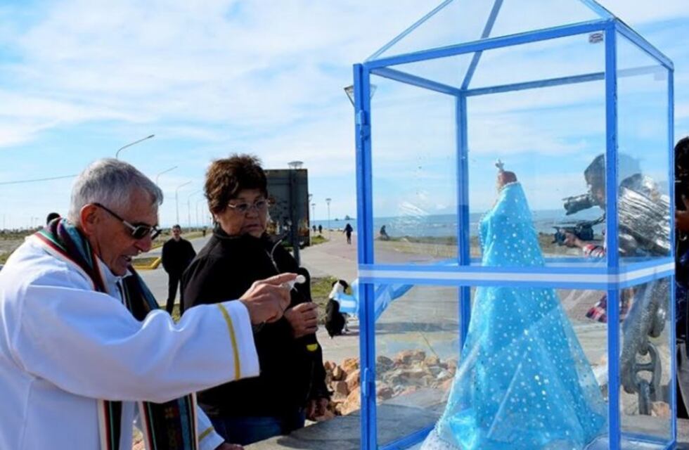 Se realizó la Entronización de la Virgen Stella Maris
