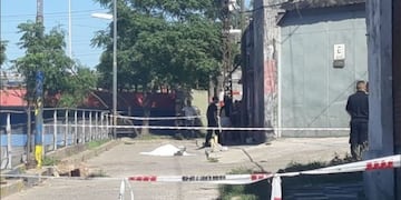 Un Ford Taunus fue secuestrado en Villa Gobernador Gálvez y habría sido utilizado en el crimen de Brion\u002E (Twitter)