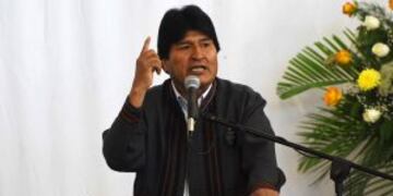 BOL04. LA PAZ (BOLIVIA), 01/02/2017.- El presidente de Bolivia, Evo Morales, pronuncia un discurso previo a una reuniu00f3n especial del Consejo de Ministros hoy, 1 de febrero de 207, en La Paz, donde criticu00f3 a algunos funcionarios del Estado que no tienen co