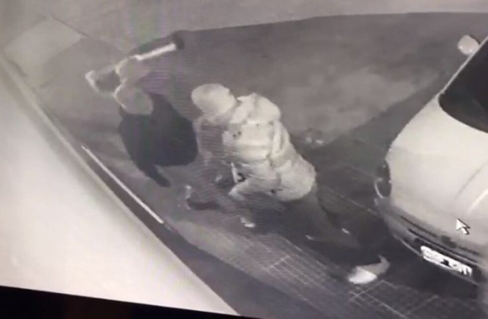 A mazazos y encapuchados, así entraron a robar una casa en Gonnet