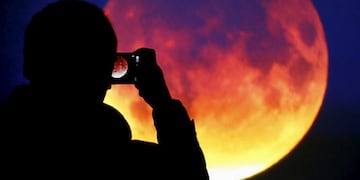 Se viene la "luna sangrienta" este viernes.