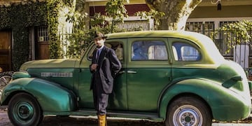 Un argentino se viste como los personajes de Peaky Blinders y es furor en redes sociales