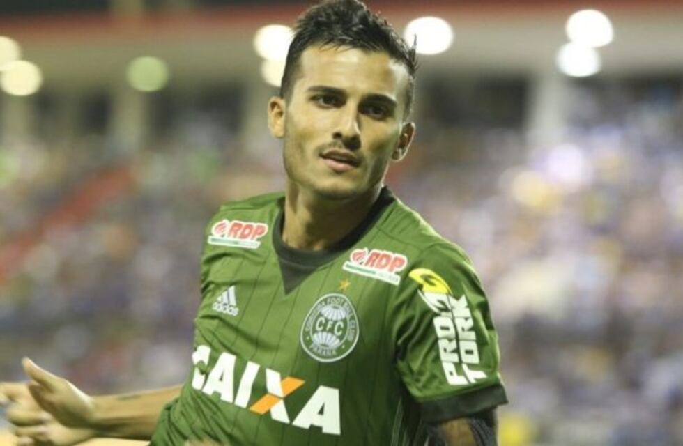 ¿Talleres quiere al brasilero Parede?