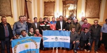 El Gobernador recibió a ex combatientes de Malvinas\u002E (@gustavovaldesok)