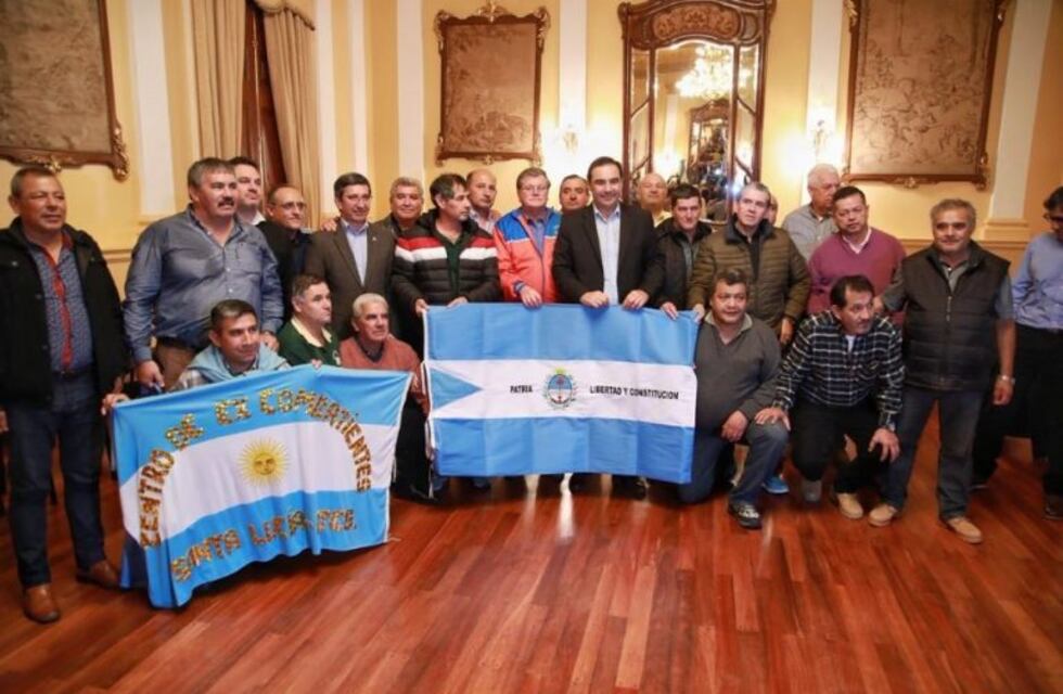 Valdés recibió a los ex combatientes correntinos que visitaron las Islas Malvinas