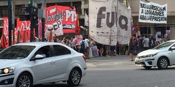 Corte total en Callao y Corrientes\u002E