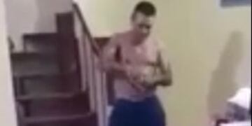 Narco baila bajo una lluvia de billetes