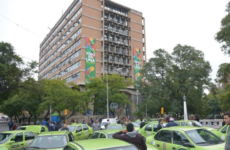 Remiseros rechazan multas por velocidad: "Los perjudicados somos los servidores públicos"