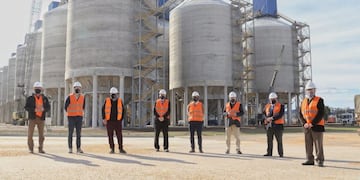 Perotti en la inauguración de puerto en Timbúes (@omarperotti)
