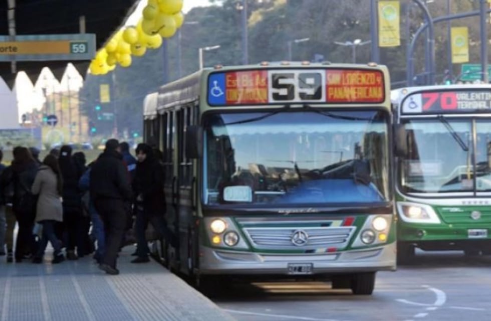 Están vigentes los aumentos de transporte, luz y prepagas