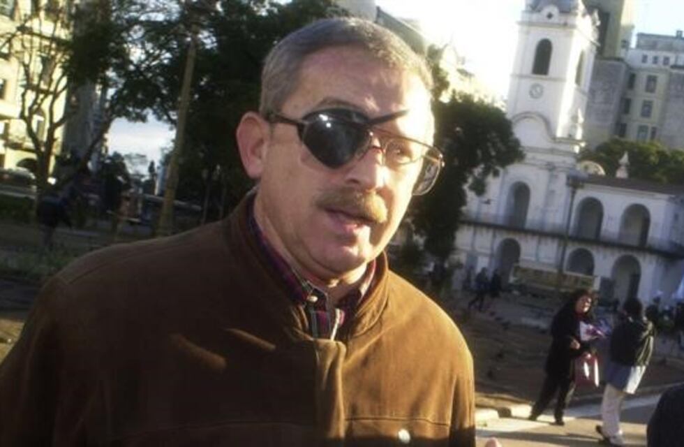 Se entregó un ex militar investigado por delitos de lesa humanidad