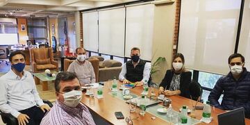 El intendente Leonardo Stelatto en su despacho con dirigentes de la CCIP de Posadas\u002E