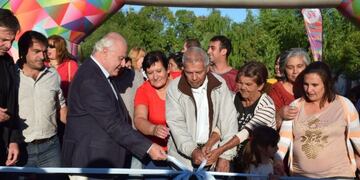 El mandatario inauguró obras en el barrio Yapeyú\u002E (@Leacgonzalez)