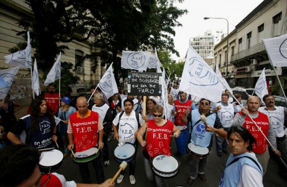 En el primer día de paro, los docentes marcharán desde el Congreso al Ministerio de Educación