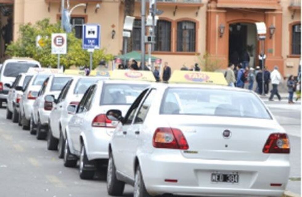 Hoy el Concejo Deliberante aprobó el aumento de tarifa para taxis y remises