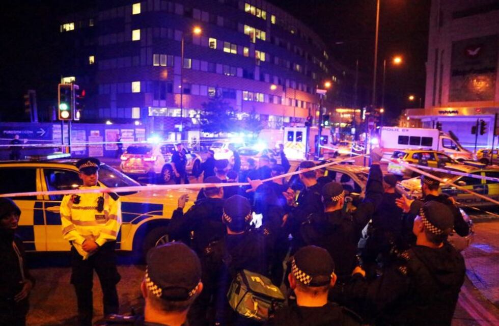 Londres, bajo amenaza terrorista: un muerto y 10 heridos en un atentado contra una mezquita