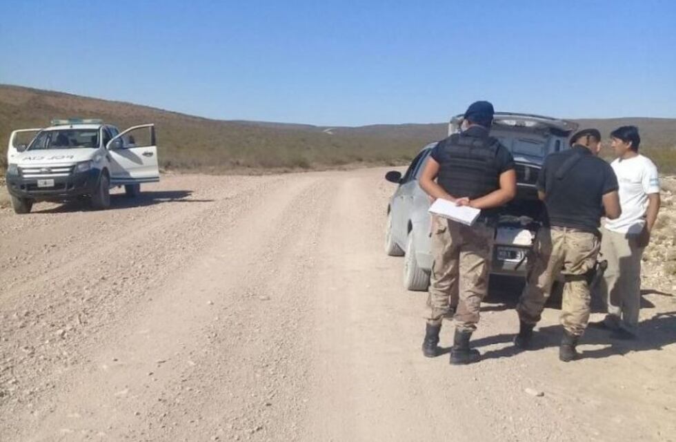 Río Negro: demoran a un biólogo acuarista alemán por intentar traficar fauna