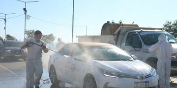 Limpieza de taxis en el Tramo IV de la Costanera de Posadas\u002E (M\u002E de Pdas\u002E) Imagen ilustrativa