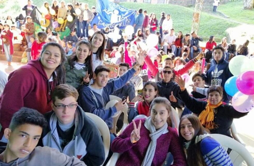 La Comercio N° 19 finalista en Eldorado de la "Posta IPLyC" por una fiesta de recepción
