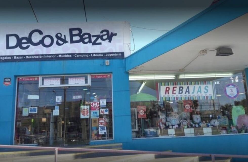 Trabajadores de tres casas de decoración de Mar del Plata tomaron los locales: no les pagan y se llevaron la mercadería