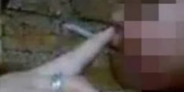 Las imágenes que quedaron registradas en las redes, donde se ve a la menor fumando marihuana\u002E