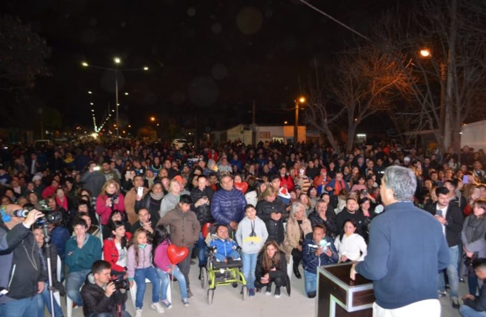 Pavimento histórico: Capitanich inauguró obras en ocho cuadras de la avenida Edison